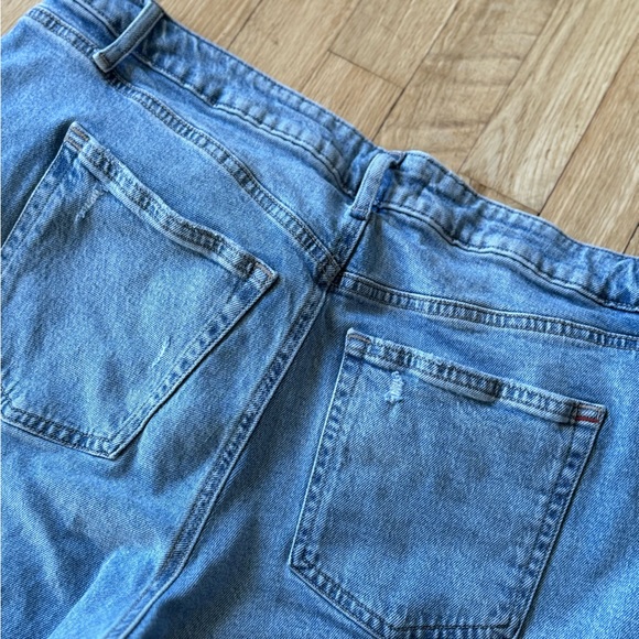 Edgely Curvy High Rise Relaxed Boyfriend Wide Leg Jean - Short - Picture 5 of 12